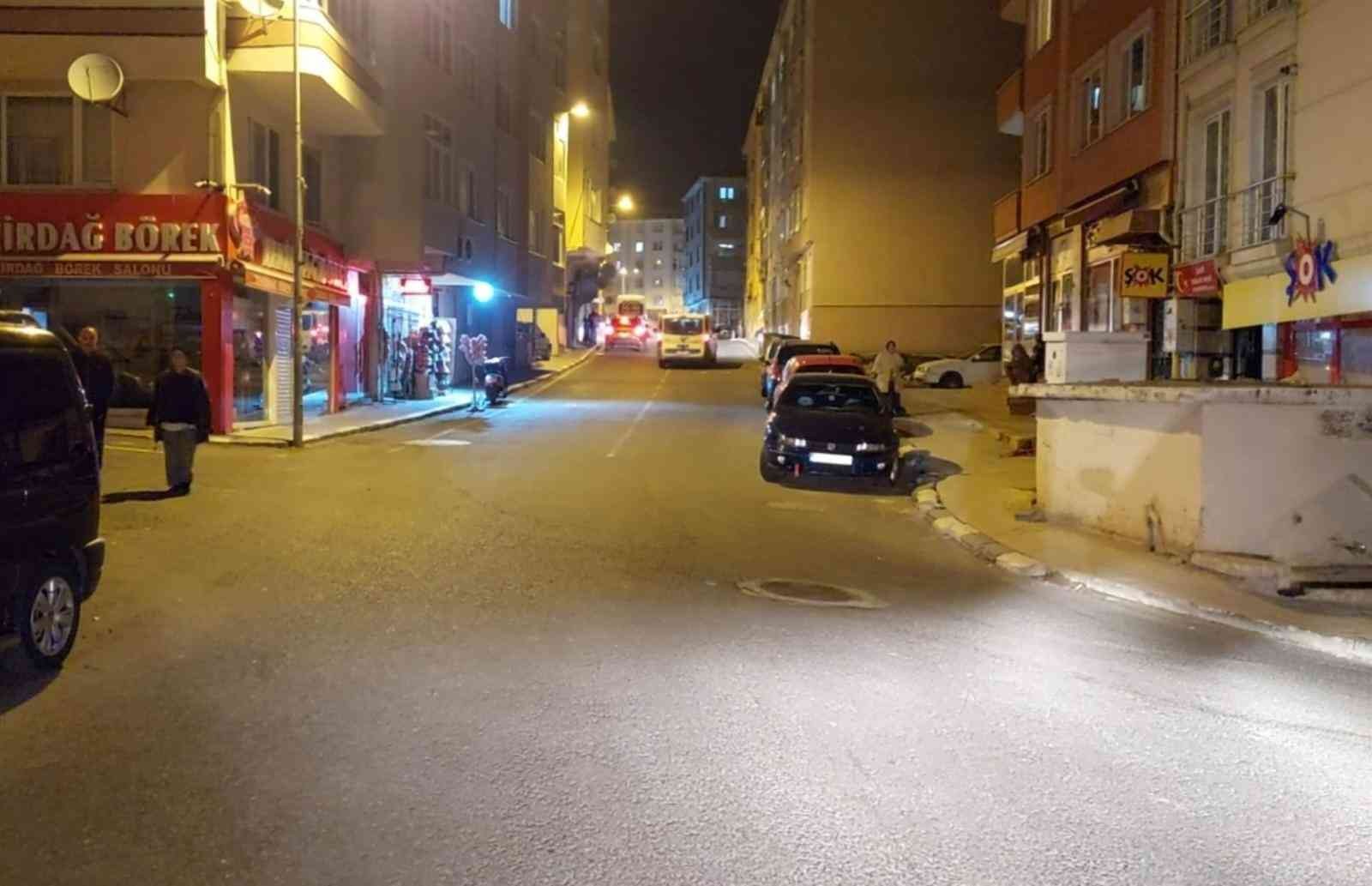 Marmara Denizine kıyı olan Tekirdağ’ın Şarköy ilçesinde meydana gelen 4.1 şiddetindeki depremde korku dolu anlar yaşayan vatandaşlar o anları ...