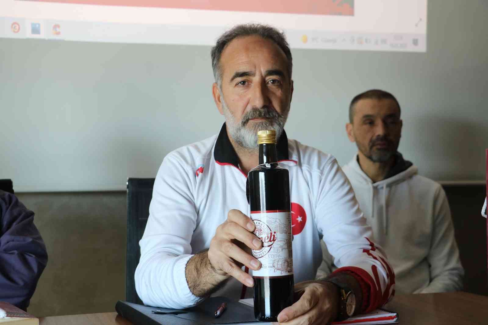 Osmanlı’dan günümüze ulaşan ve Türk Patent ve Marka Kurumunca tescillenen "Kırklareli Üzüm Hardaliyesi" 8 Mayıs tarihinde gerçekleştirilecek 2022 ...