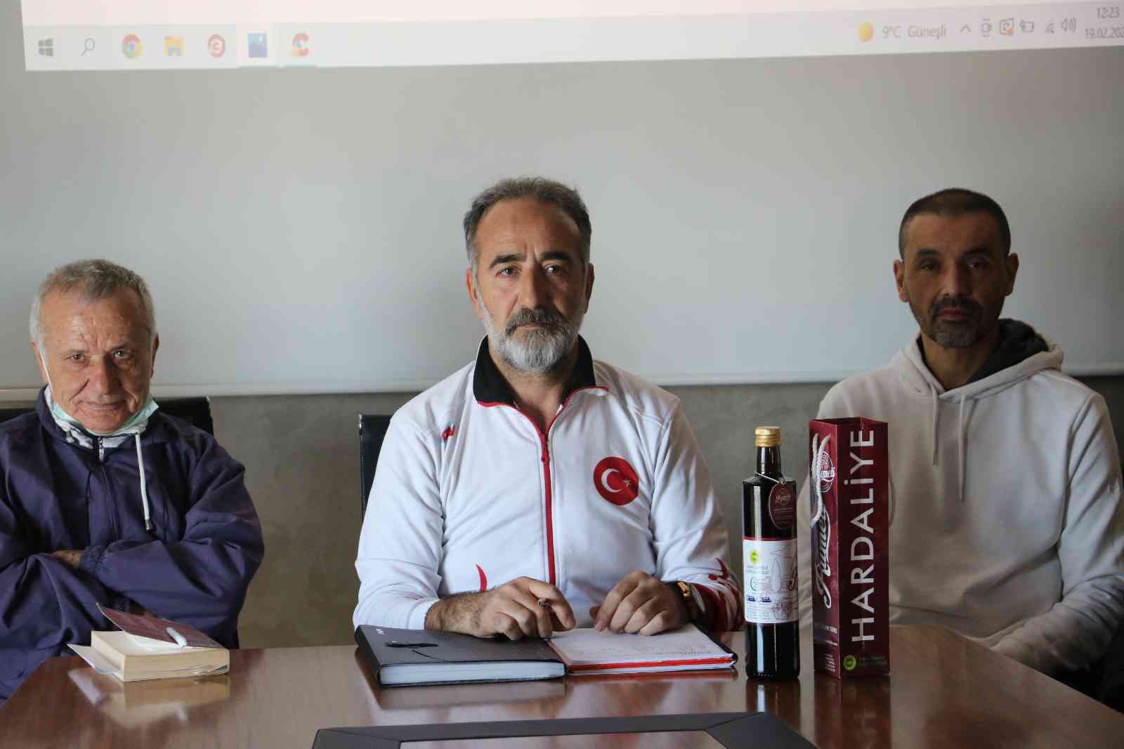 Osmanlı’dan günümüze ulaşan ve Türk Patent ve Marka Kurumunca tescillenen "Kırklareli Üzüm Hardaliyesi" 8 Mayıs tarihinde gerçekleştirilecek 2022 ...