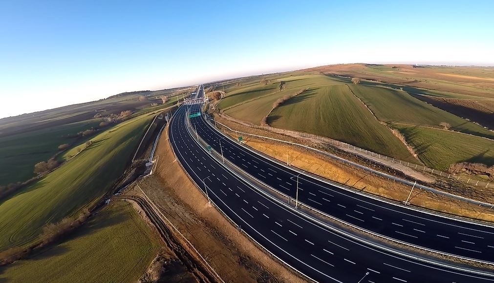 2 saatlik paramotor uçuşuyla Tekirdağ- Çanakkale Otoyolu’nun son halini görüntüledi 1915 Çanakkale Köprüsünü de içine alan İstanbul’u Kuzey Ege’ye bağlayacak olan prestij projesinin Tekirdağ-Çanakkale otoyolu kesimi paramotor ...