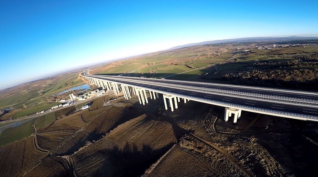 2 saatlik paramotor uçuşuyla Tekirdağ- Çanakkale Otoyolu’nun son halini görüntüledi 1915 Çanakkale Köprüsünü de içine alan İstanbul’u Kuzey Ege’ye bağlayacak olan prestij projesinin Tekirdağ-Çanakkale otoyolu kesimi paramotor ...