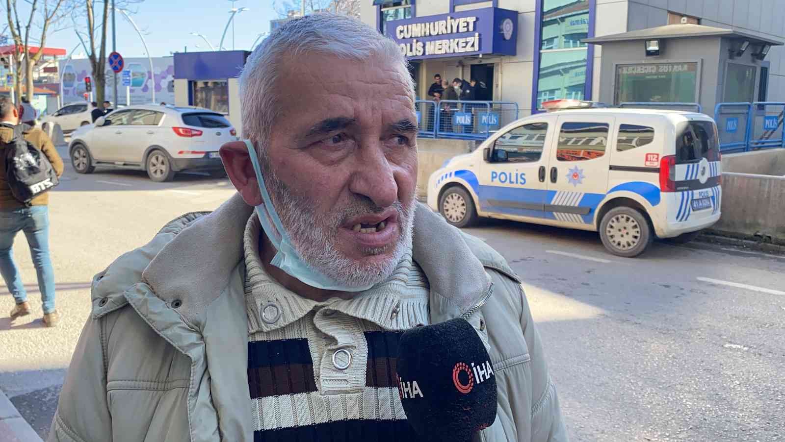 6 gündür kayıptı, kafa dinlemek için otelde kalmış Kocaeli’nin Gebze ilçesinde 6 gün önce işe gitmek için evden çıkan ve kendisinden haber alınamayan şahsın kafasını dinlemek için otelde kaldığı ...