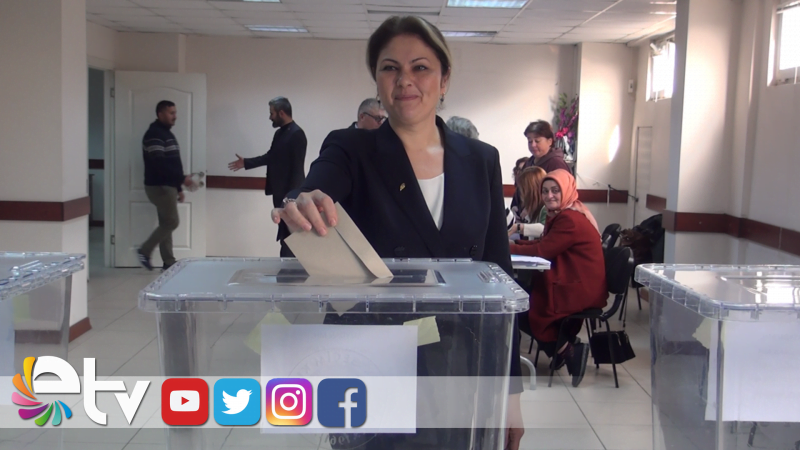 AK PARTİ ÜYELERİ SANDIK BAŞINDA