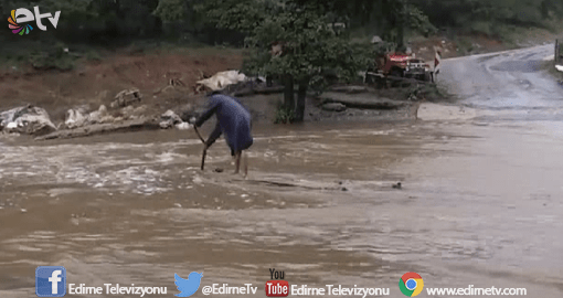 ARAÇLARINDA MAHSUR KALDILAR