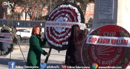 ATATÜRK ANITINA ÇELENK SUNDULAR