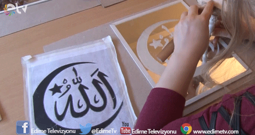AYNALAR KADINLARIN ELİNDE SANAT ESERİNE DÖNÜŞÜYOR