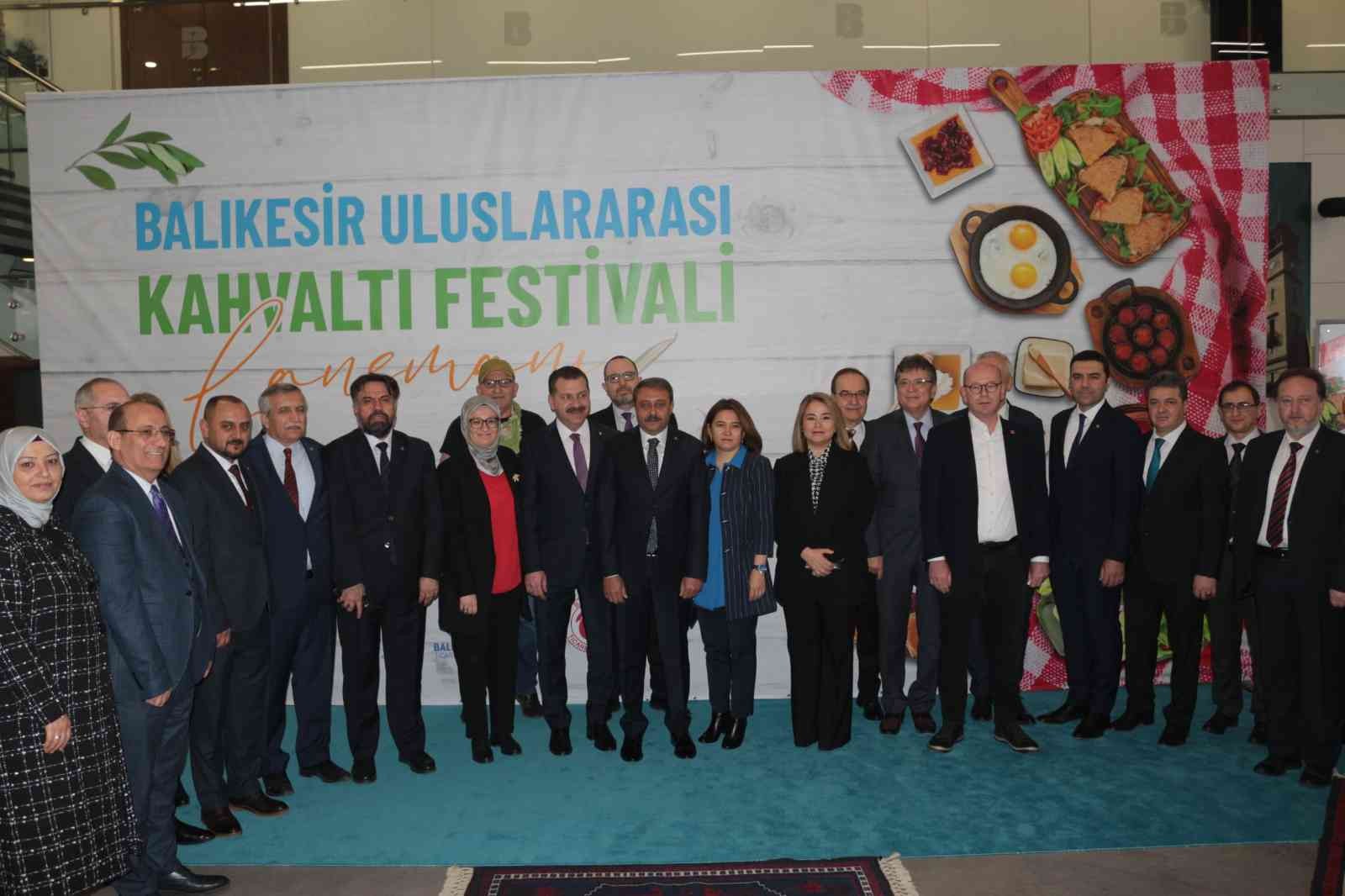 Balıkesir kahvaltısıyla tanınacak Balıkesir Valiliği ve Büyükşehir Belediyesi bünyesinde birçok kurum ve kuruluşun da desteklediği ’Balıkesir Kahvaltısı’ ile Haziran ayında ...