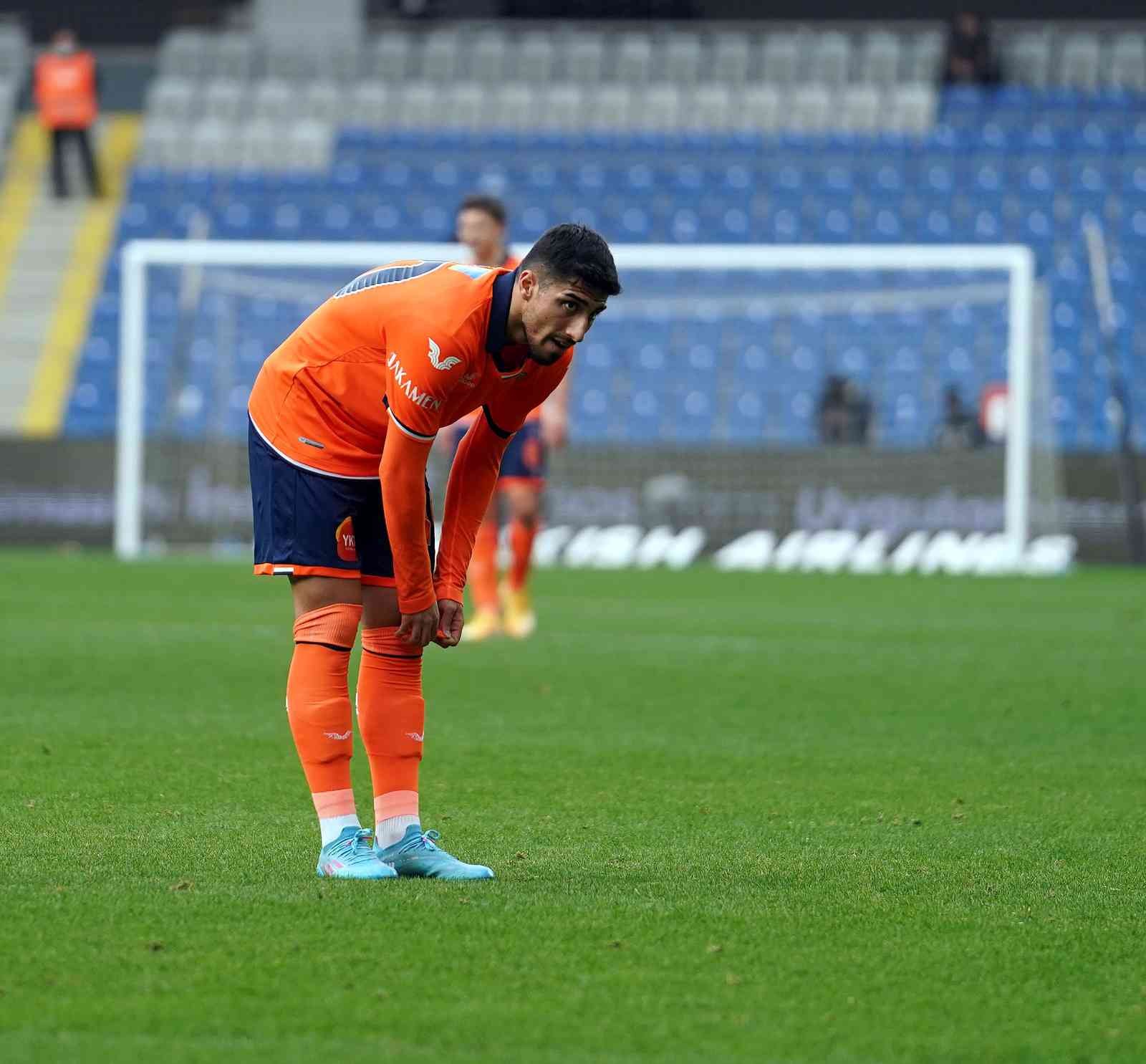 Başakşehir 4 maç sonra kaybetti Fatih Karagümrük’e 2-1 kaybeden Medipol Başakşehir, ligde 4 maç sonra mağlubiyetle tanışmış oldu. Spor Toto Süper Lig’in 27. haftasında ...