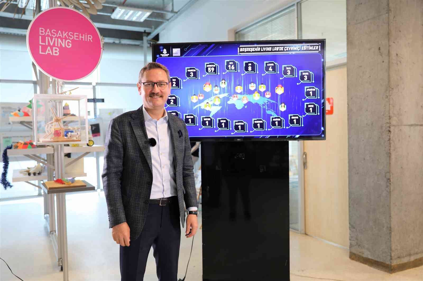 Başakşehir gençlik yatırımlarıyla dikkat çekiyor Başakşehir Belediyesi, spordan teknolojiye, eğitimden kültür sanata kadar hayatın her alanındaki gençlik yatırımlarıyla dikkat çekiyor. Gençlerin ...