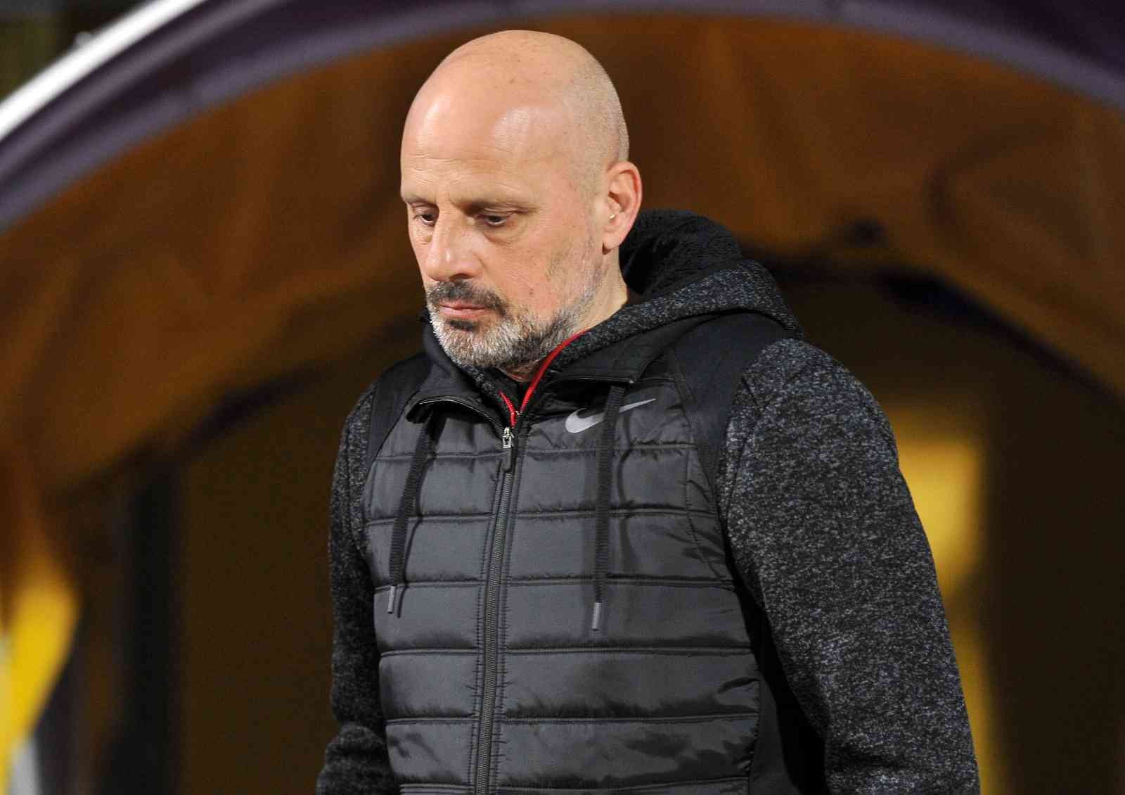 Batuhan Hınçal: "Zafer Turan ile yollarımızı ayırdık" Eyüpspor İdari Menajeri Batuhan Hınçal, İHA’ya yaptığı açıklamada, Teknik Direktör Zafer Turan ile yollarını ayırdıklarını duyurdu. Spor Toto 1 ...