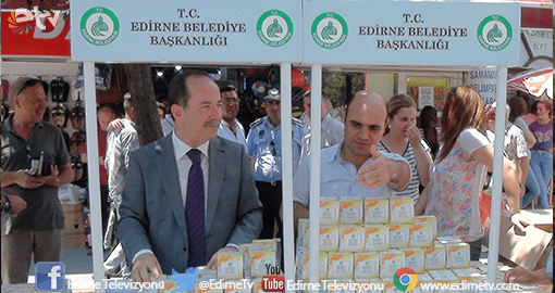 BELEDİYE’DEN KANDİL SİMİDİ İKRAMI