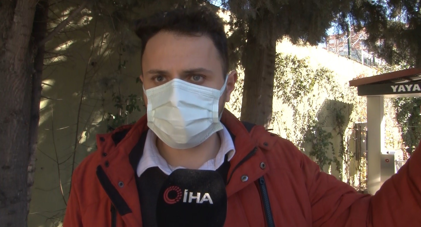 Beylikdüzü’nde kan donduran olay: 3 yaşındaki oğlunun boğazını kesti Beylikdüzü’nde yabancı uyruklu bir kadın, 3 yaşındaki oğlunu boğazını keserek öldürdü. Kadın gözaltına alınırken, olayla ilgili polisin ...