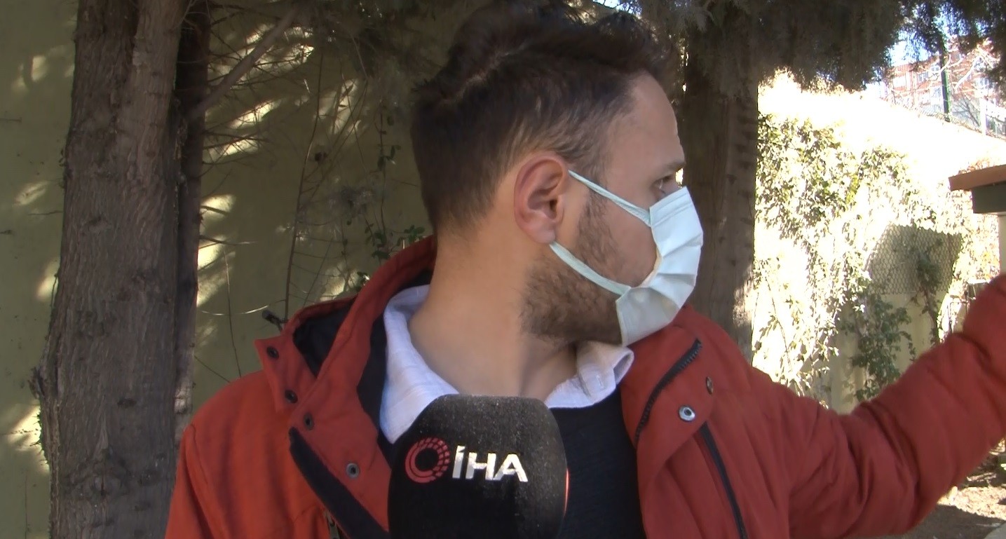 Beylikdüzü’nde kan donduran olay: 3 yaşındaki oğlunun boğazını kesti Beylikdüzü’nde yabancı uyruklu bir kadın, 3 yaşındaki oğlunu boğazını keserek öldürdü. Kadın gözaltına alınırken, olayla ilgili polisin ...