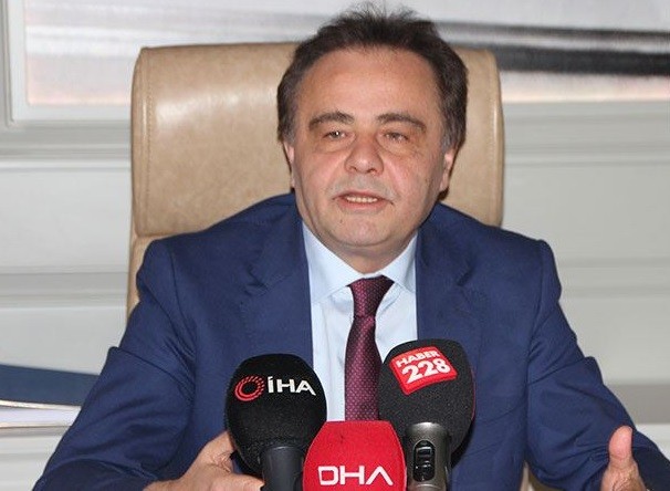 İçişleri Bakanlığı, Bilecik Belediyesi’ndeki rüşvet iddialarına ilişkin yürütülen soruşturma nedeniyle Belediye Başkanı Semih Şahin’i geçici ...