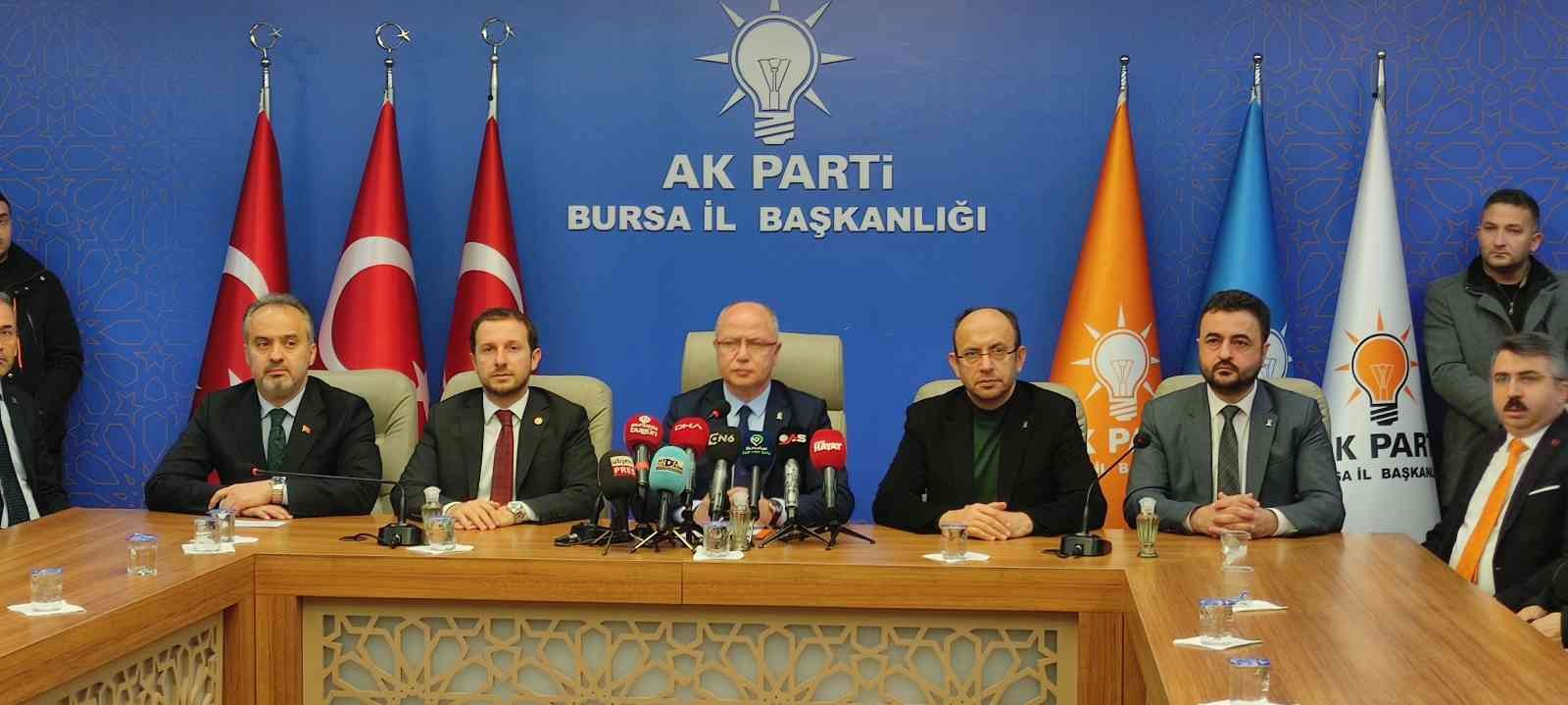 Bin yıl sürecek denilen 28 Şubat darbesi Bursa’da protesto edildi Bursa’da üzerinden 25 yıl geçen ve Türk demokrasi tarihinde kara bir leke olarak hatırlanan 28 Şubat post modern darbesi protesto edildi. AK ...