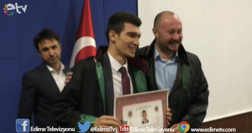 BURAK SEMERCİ AVUKATLIK CÜBBESİNİ GİYDİ