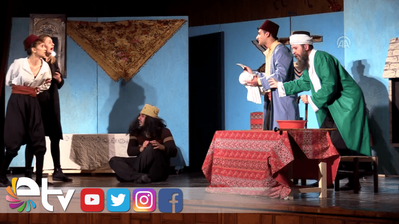 CASUSLARIN PEŞİNDEKİ RENK