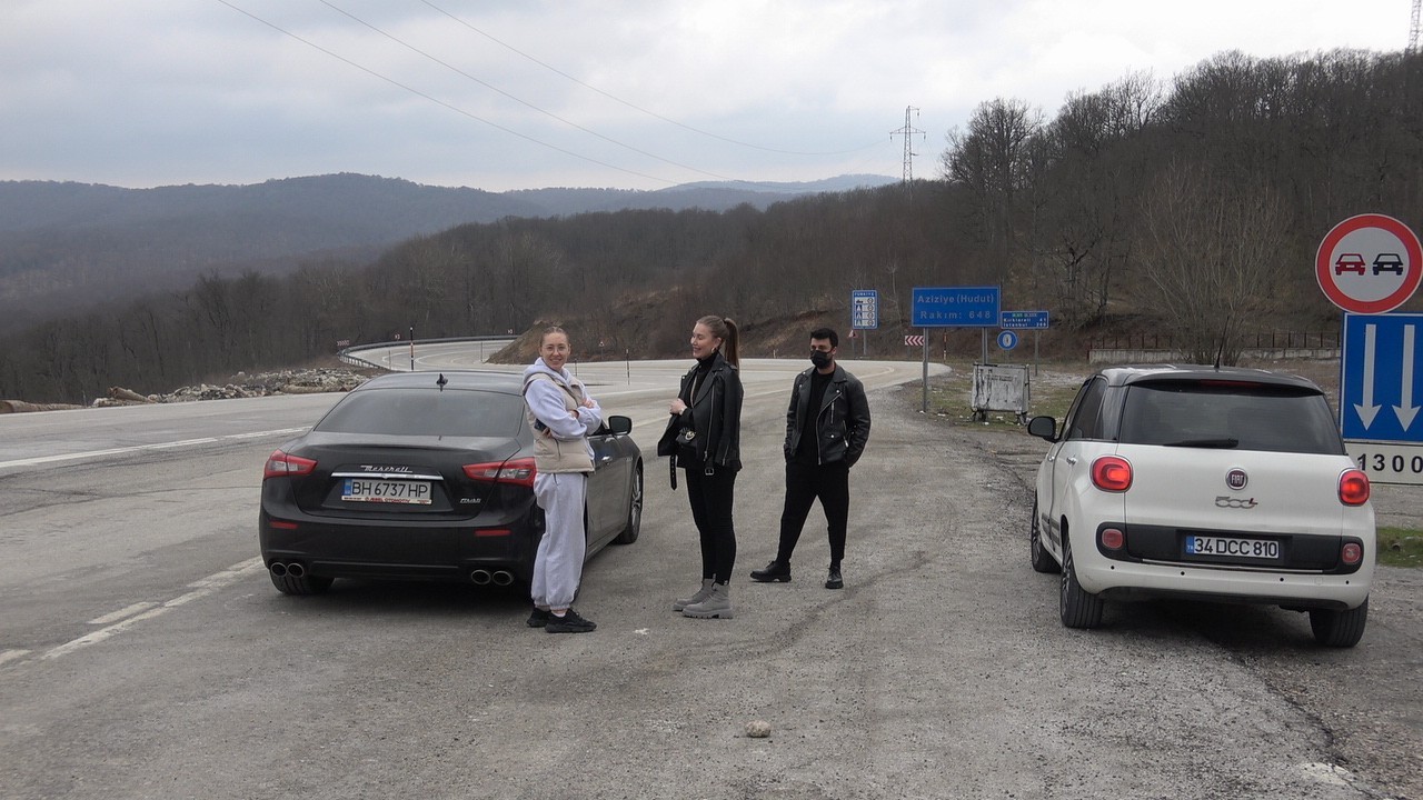 Çatışmalardan kaçan Ukraynalı ve Türk vatandaşları Türkiye’ye gelmeye devam ediyor Rusya’nın saldırısı sonrası Ukraynalılar ve Türk vatandaşları Türkiye’ye gelmeye devam ediyor. Rusya’nın saldırısı üzerine kendi araçları ile ...