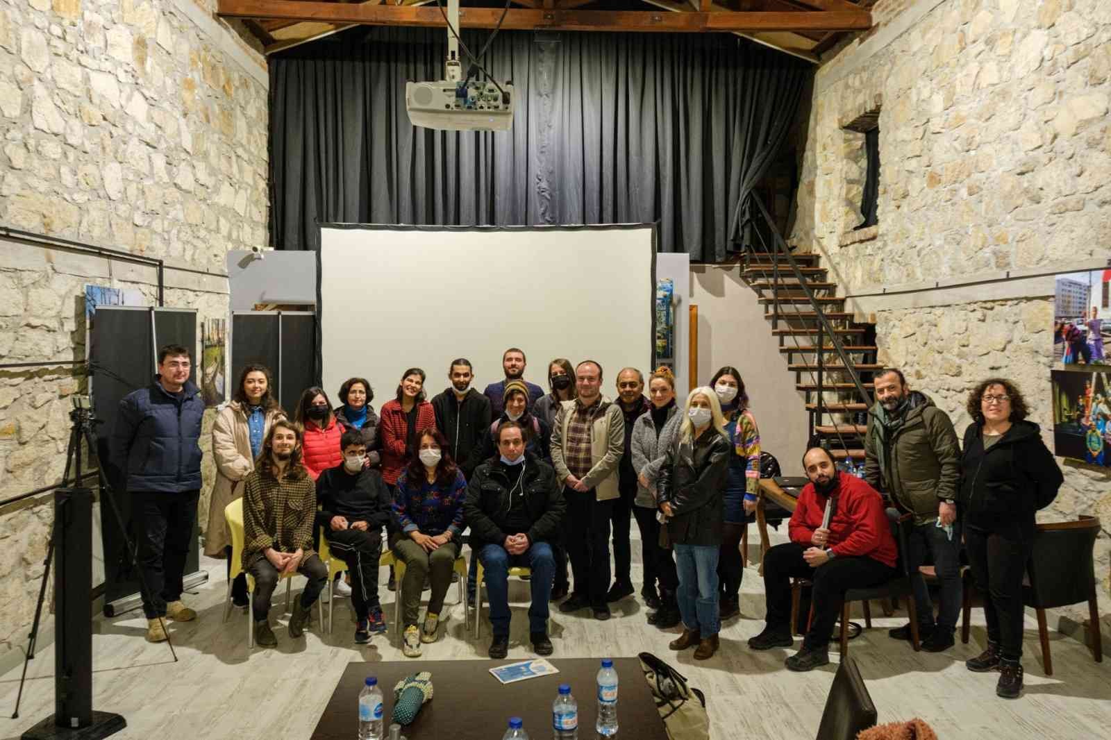 Çanakkale Erişilebilir Kültür Ekosistemi (ÇEKE) Projesi eğitimleri Mahal’de gerçekleştirildi. Erişilebilir Her Şey ile Troya Kültür Derneği ...