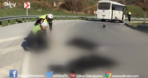 CEZAEVİ NAKİL ARACI MOTOSİKLETLE ÇARPIŞTI 2 ÖLÜ