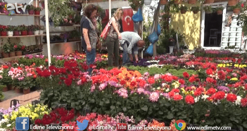 ÇİÇEKÇİLERDE TATLI TELAŞ