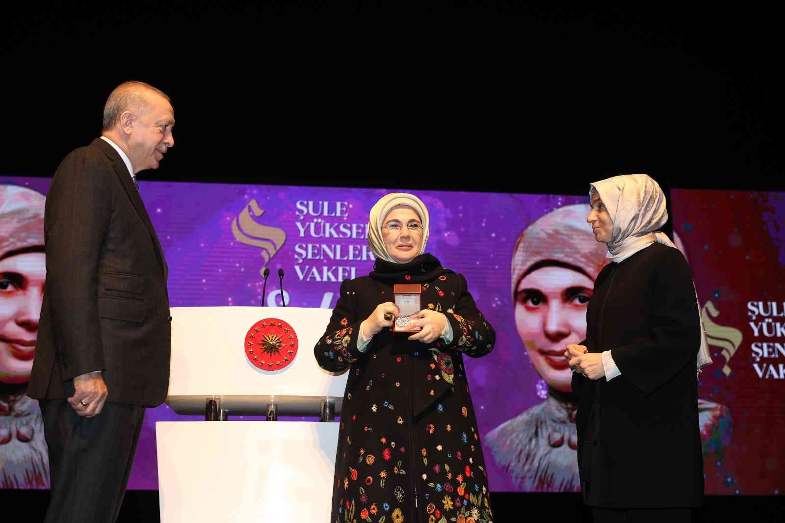 Cumhurbaşkanı Recep Tayyip Erdoğan, Şule Yüksel Şenler Vakfı Tanıtımı ve “Şule” Belgeseli gösteriminde yaptığı konuşmada “Biz bugün burada fikrin ...