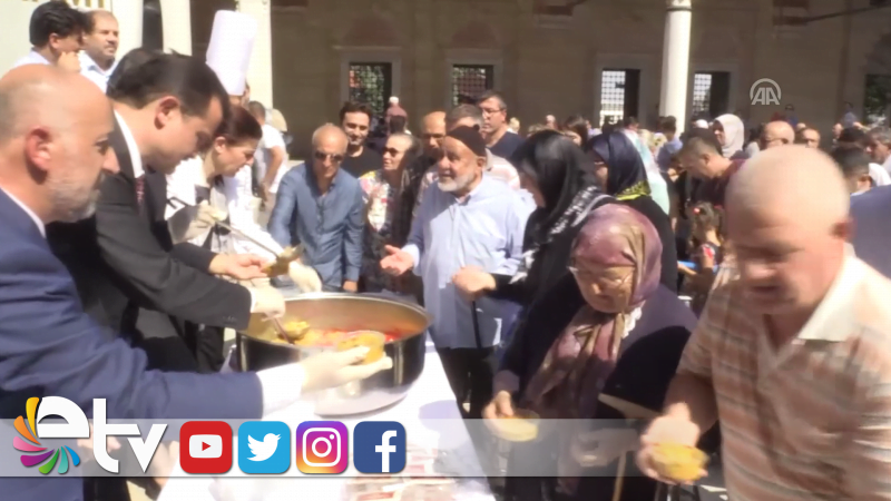 CUMHURBAŞKANLIĞINDAN VATANDAŞLARA AŞURE İKRAMI