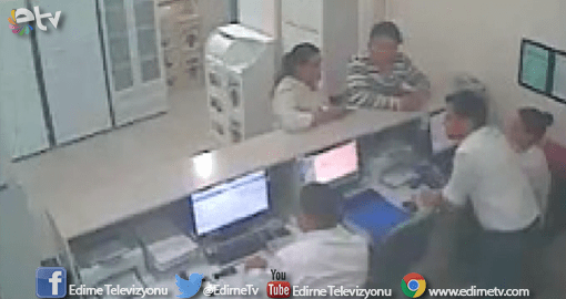 DEPREM ANI GÜVENLİK KAMERASINDA