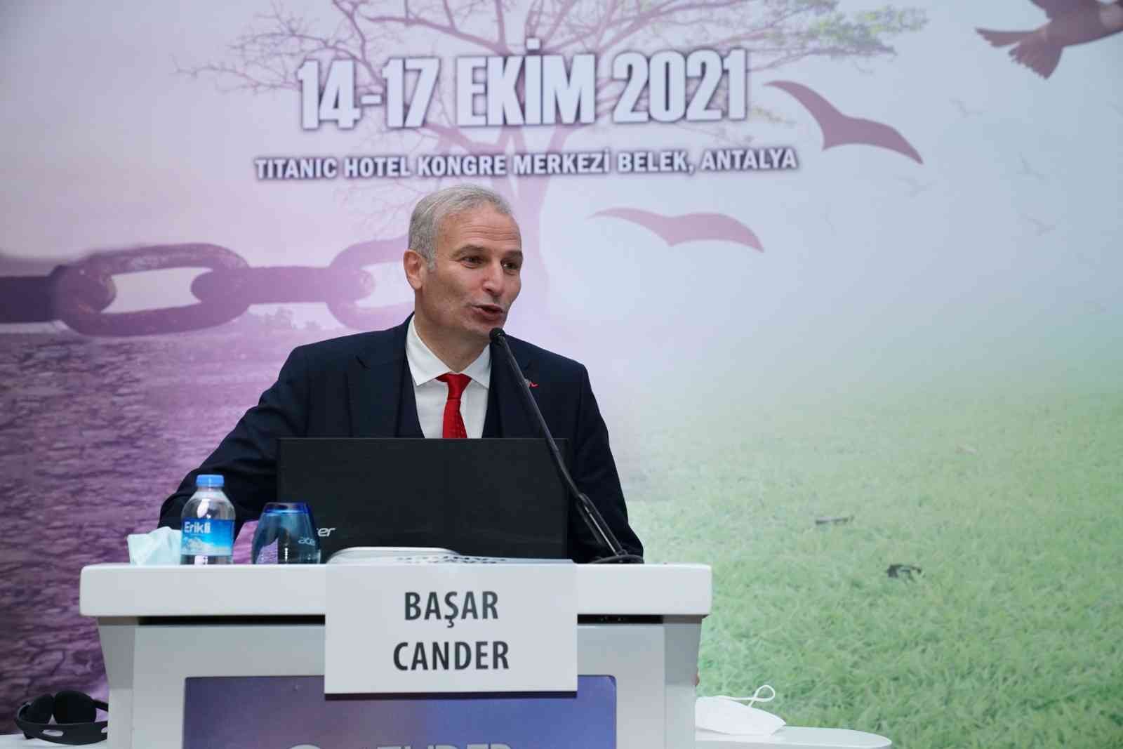 Dünya Akademik Acil Tıp Konseyine Türkiye’den başkan Dünya Akademik Acil tıp Konseyi (World Academic Council Emergency Medicine-WACEM) başkanlığına Prof. Dr. Başar Cander seçildi. Tüm dünyada acil ...