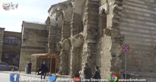 DUVARLARI PARÇA PARÇA DÖKÜLÜYOR