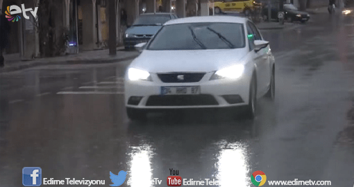 EDİRNE’DE YAĞMUR ETKİLİ OLDU