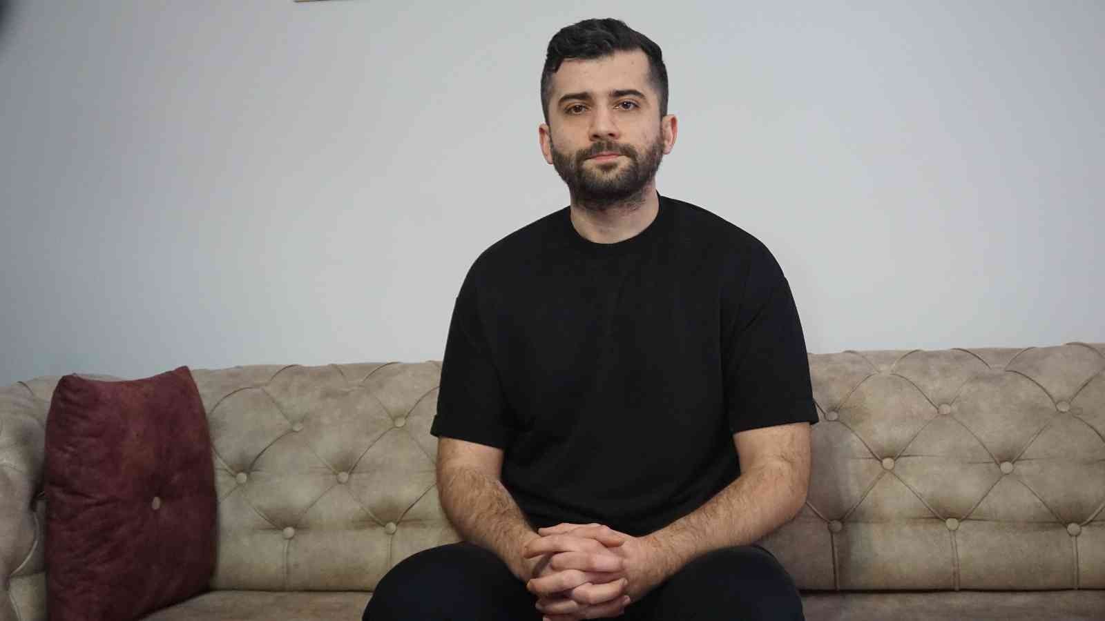 Ukrayna’nın başkenti Kiev yakınlarında bulunan Hmelnitzki şehrinde eşi ve kızı mahsur kalan Edirneli Kutsal Bora’nın umutlu bekleyişi yürekleri ...