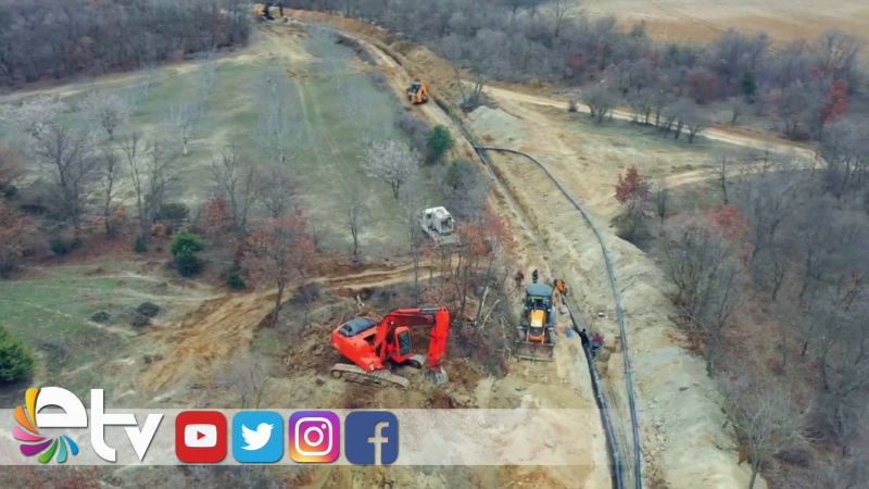 ERİKLİ SAHİLİ SUYA KAVUŞUYOR