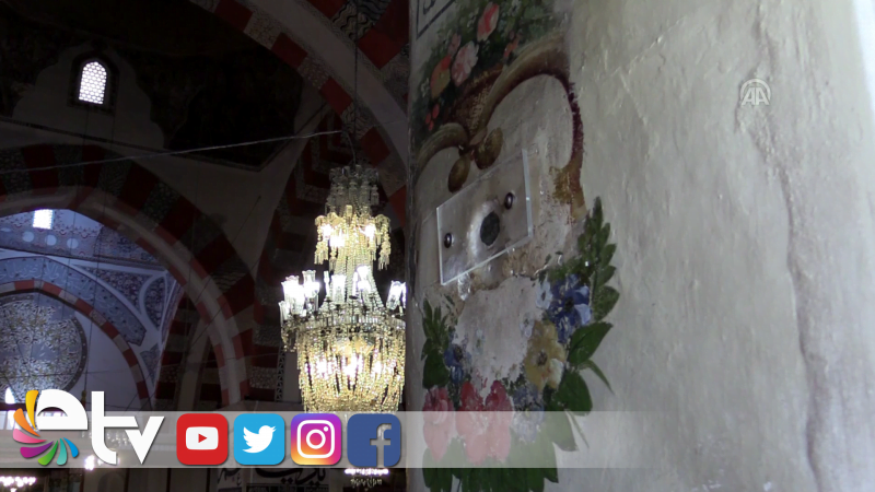 ESKİ CAMİİ'DEKİ “KABE TAŞI”NA ZİYARETÇİ