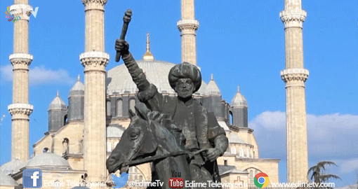 FATİH'İN HEYKELİ YENİ YERİNDE
