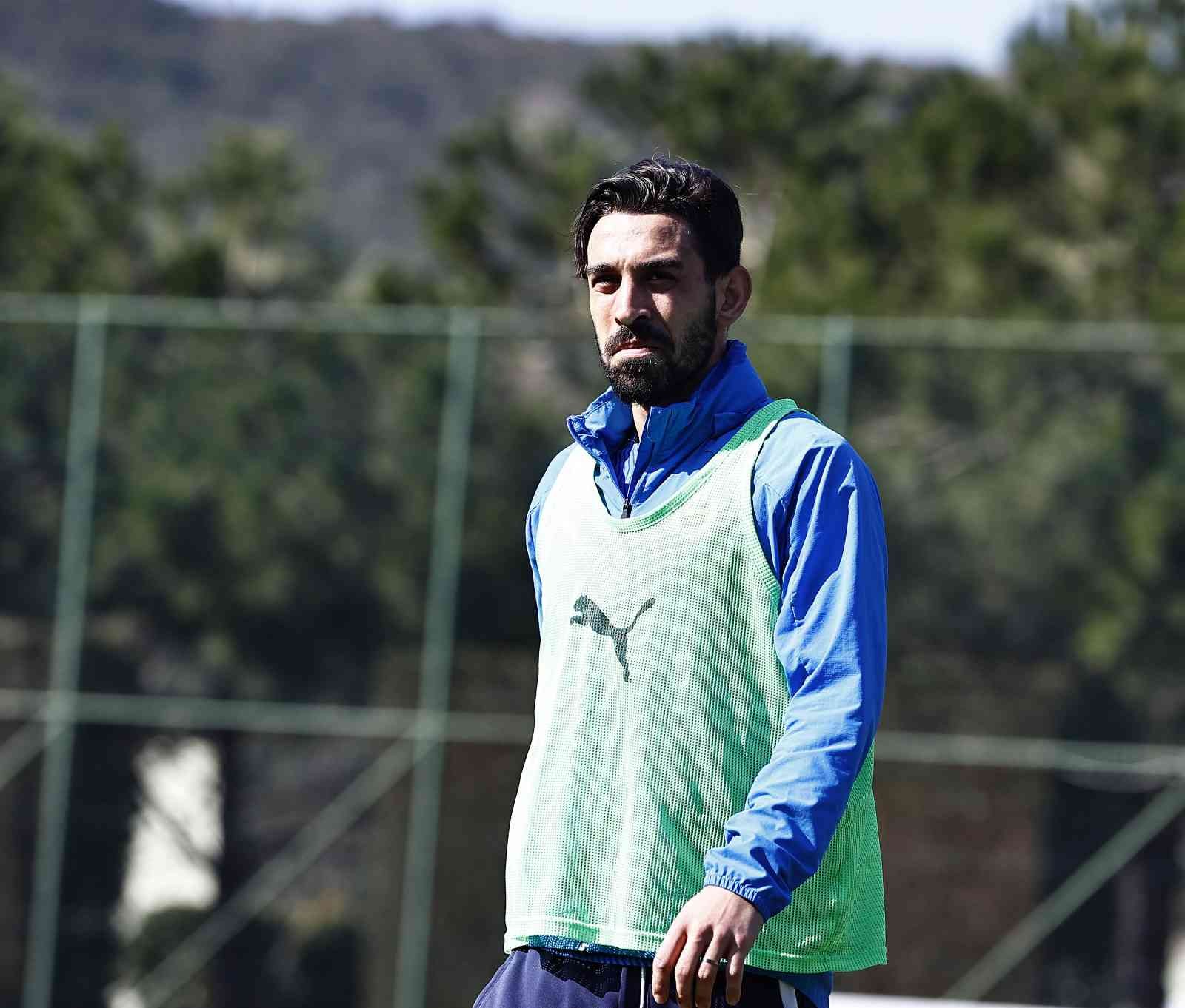 Fenerbahçe’de Slavia Prag mesaisi başladı Fenerbahçe, UEFA Konferans Ligi Play-Off turu ikinci maçında Slavia Prag ile deplasmanda oynayacağı mücadelenin hazırlıklarına başladı. UEFA ...