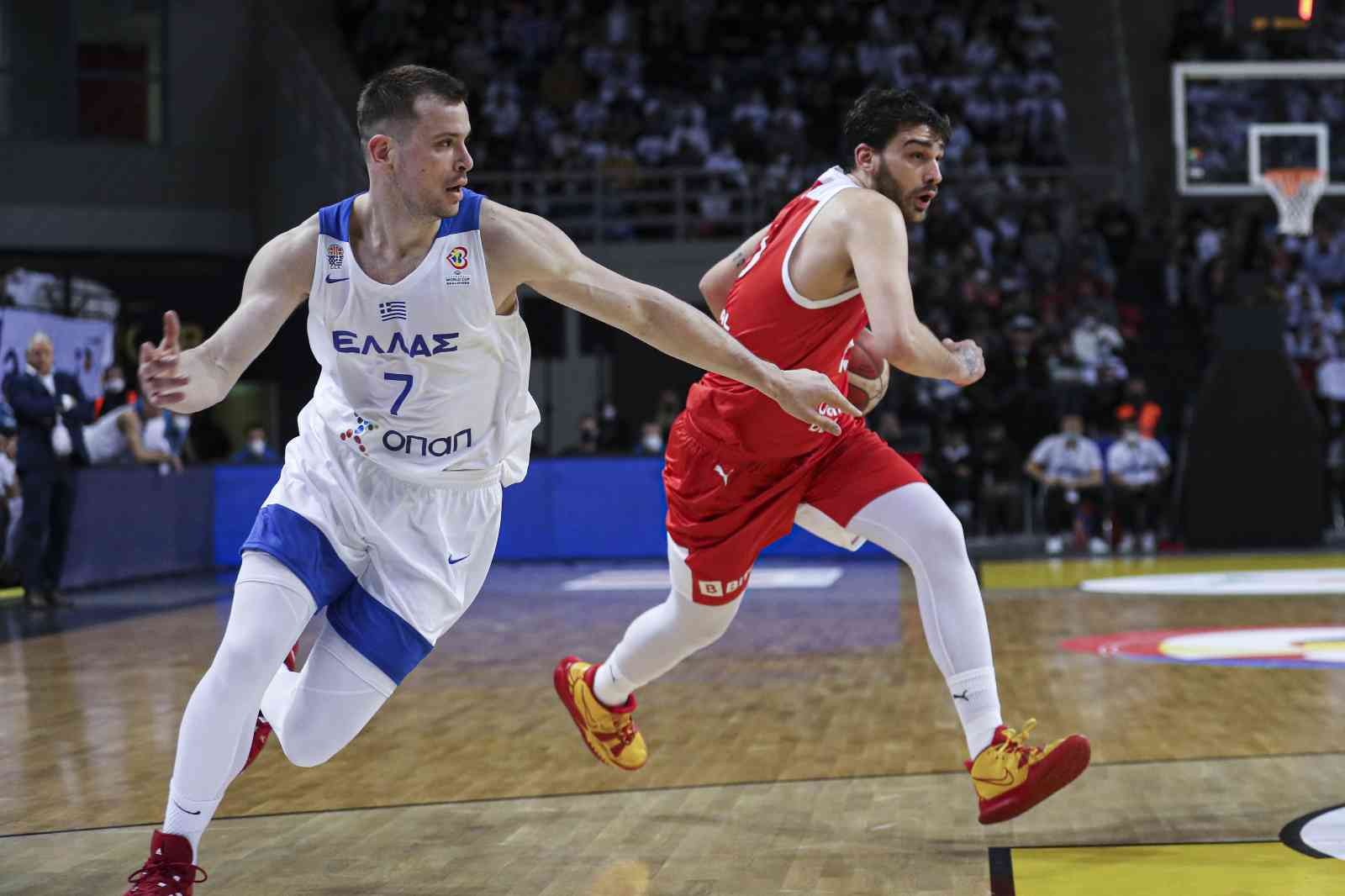 FIBA 2023 Dünya Kupası Elemeleri B Grubu üçüncü maçında A Erkek Basketbol Mili Takımı deplasmanda Yunanistan’a 72-71’lik skorla kaybetti. FIBA ...