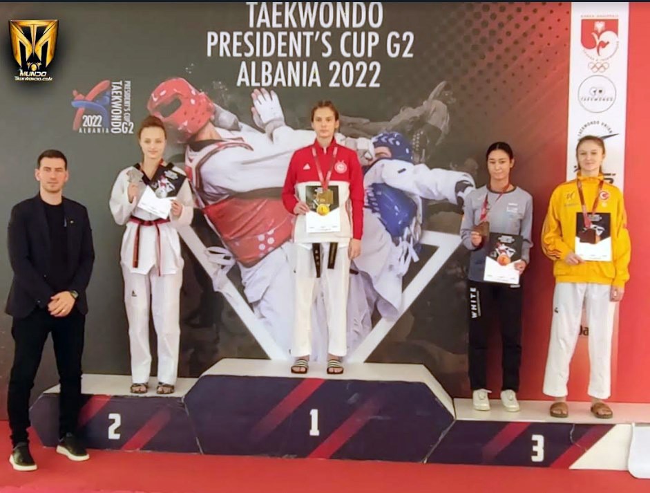Genç taekwondocular 3 madalya ile başladı! Türk taekwondocular, Dünya Taekwondo Başkanlık Kupası’da gençler kategorisinde 2 altın ve 1 bronz madalya kazandı. Avrupa Taekwondo Birliği (WTE ...