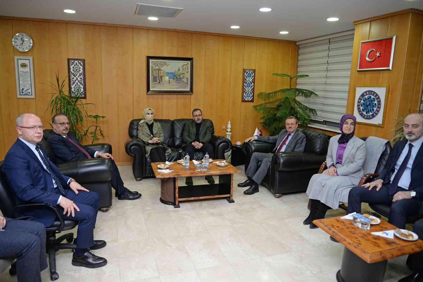 Gençlik ve Spor Bakanı Kasapoğlu BUÜ’de Gençlik ve Spor Bakanı Mehmet Muharrem Kasapoğlu, Bursa Uludağ Üniversitesi’ni de ziyaret etti. Rektör Prof. Dr. Ahmet Saim Kılavuz tarafından ...