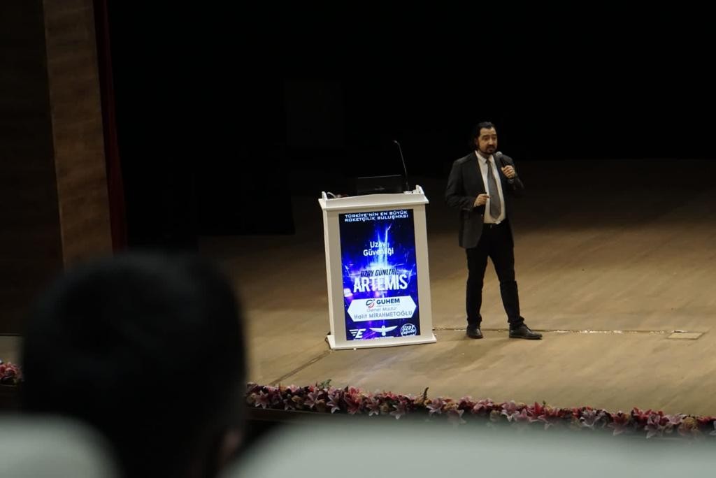 Gökmen Uzay Havacılık Eğitim Merkezi (GUHEM) Genel Müdürü Halit Mirahmetoğlu, Gebze Teknik Üniversitesi Havacılık ve Uzay Kulübü tarafından bu ...