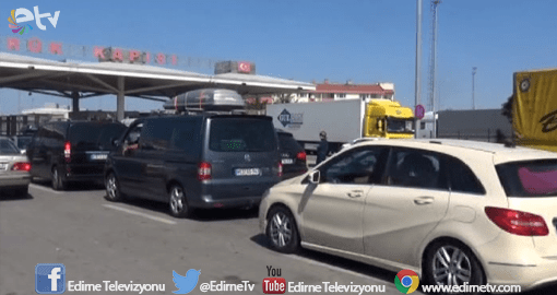 GURBETÇİLER KAPIKULE ÖNÜNDE