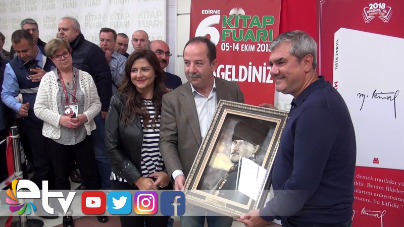 GÜRKAN ÖZDİL’E ATATÜRK TABLOSU HEDİYE ETTİ