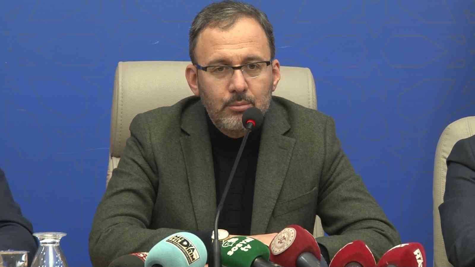 Gürsu Gençlik Merkezi ile Bursa Uludağ Üniversitesi Genç Ofisi açıldı Gürsu Gençlik Merkezi ile Bursa Uludağ Üniversitesi Genç Ofisi, Gençlik ve Spor Bakanı Mehmet Muharrem Kasapoğlu’nun katılımıyla hizmete açıldı ...