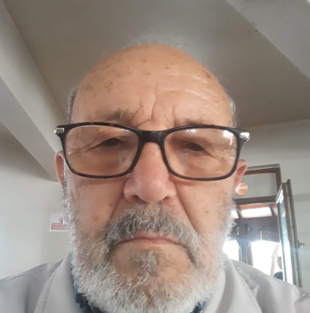 Hafif ticari aracın çarptığı yaşlı adam hastanede hayatını kaybetti Sakarya’nın Akyazı ilçesinde hafif ticari aracın çarpması neticesinde yaralanan 79 yaşındaki şahıs, kaldırıldığı hastanede hayatını kaybetti ...