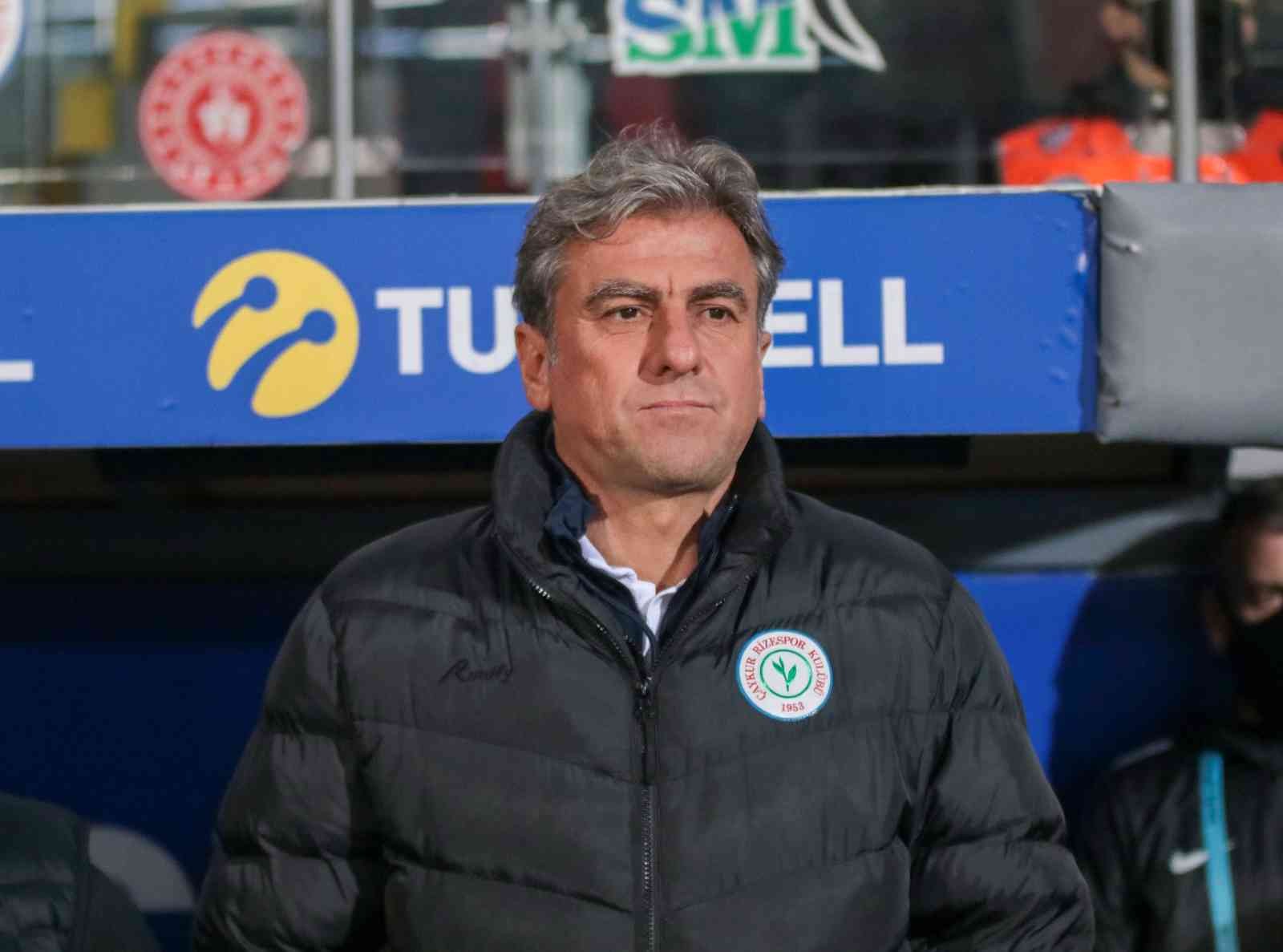 Hamza Hamzaoğlu: "Karşılıklı bir karar verdik ve yolları ayırdık" Teknik Direktör Hamza Hamzaoğlu, Çaykur Rizespor ile yolların ayrıldığını İHA’ya doğruladı. Hamzaoğlu, "Beraber oturup konuştuk. Karşılıklı bir ...