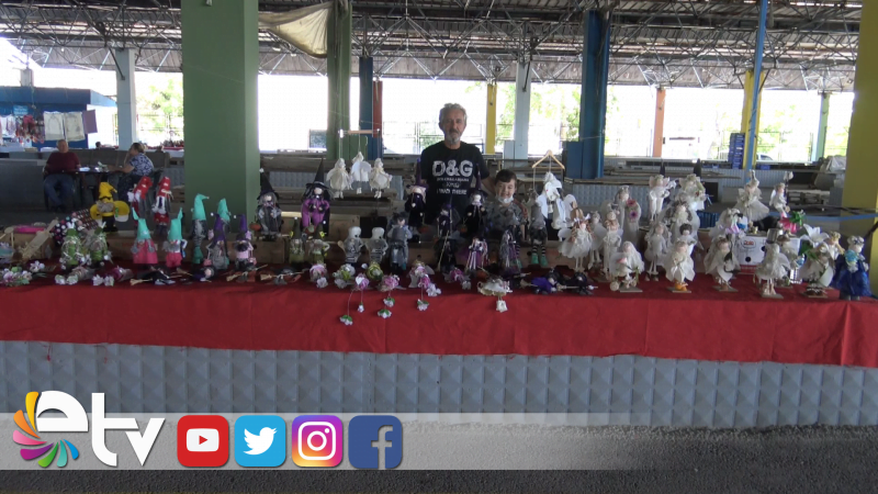 HAYALİNDEKİ KAHRAMANLARI EL İŞİNE YANSITTI