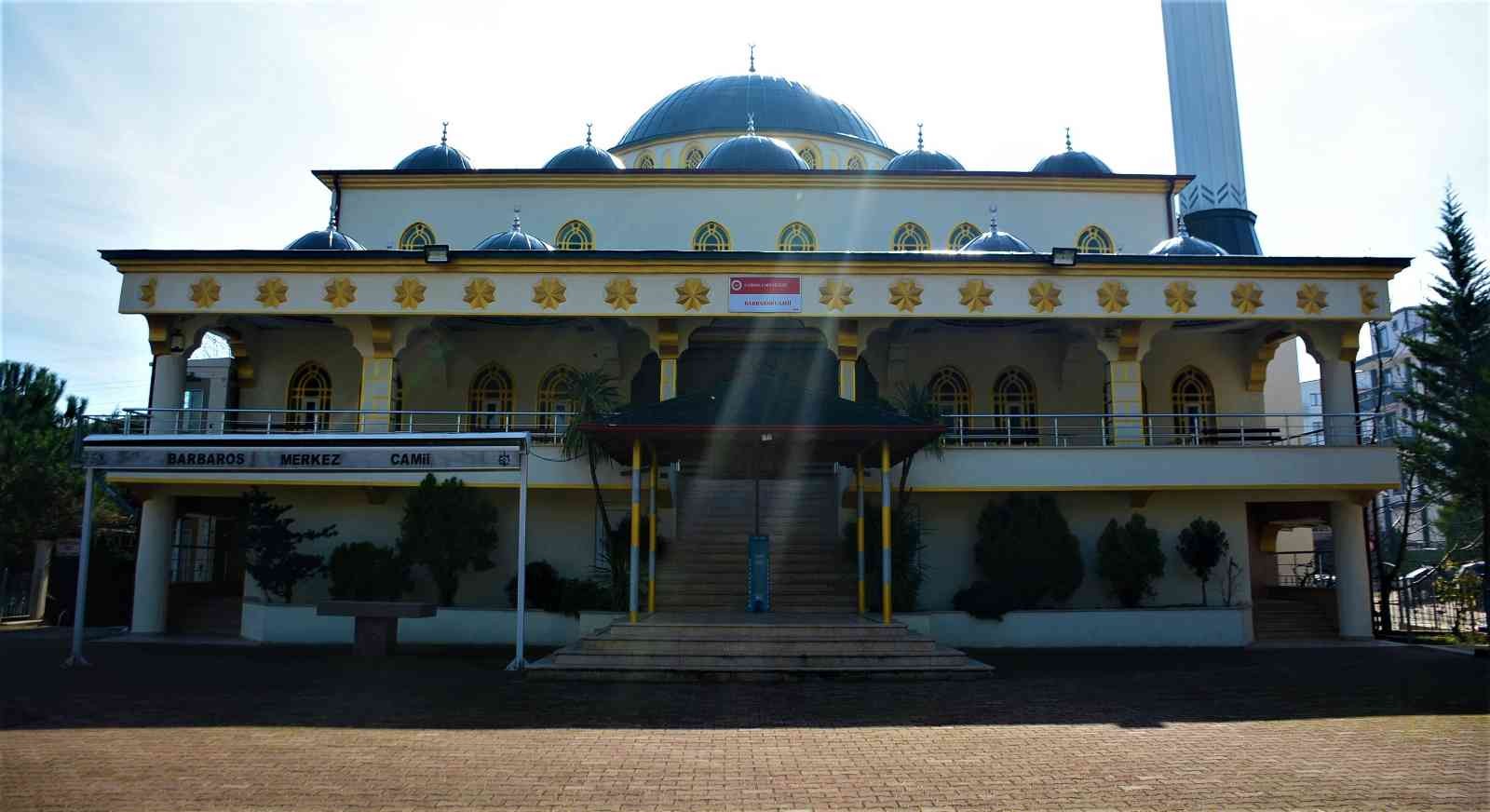 İbadet için tüm engelleri ortadan kaldırdılar Kocaeli’de engelli ve yaşlılar için asansör yapılan Barbaros Camii’nde su deposu, jeneratör ve ısıtıcı da bulunuyor. İbadet etmek için camiye ...