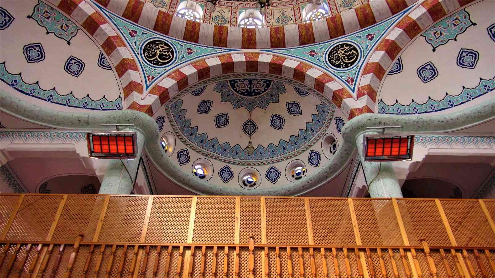 İbadet için tüm engelleri ortadan kaldırdılar Kocaeli’de engelli ve yaşlılar için asansör yapılan Barbaros Camii’nde su deposu, jeneratör ve ısıtıcı da bulunuyor. İbadet etmek için camiye ...