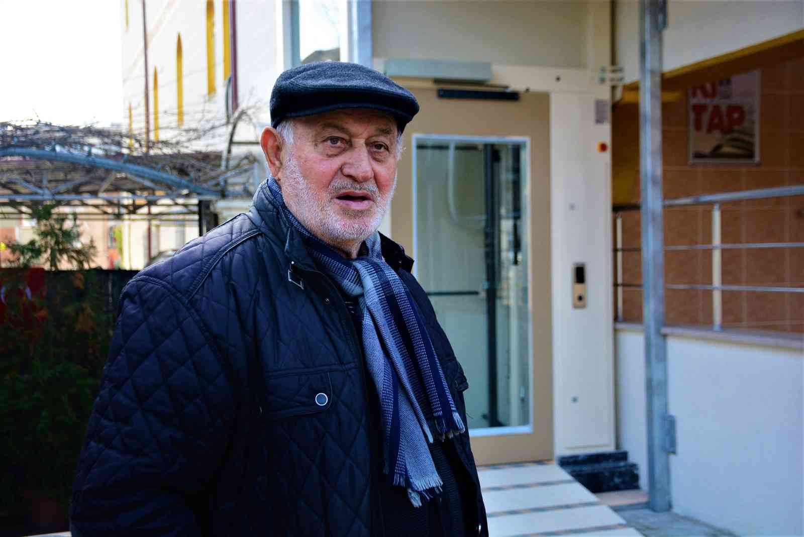 İbadet için tüm engelleri ortadan kaldırdılar Kocaeli’de engelli ve yaşlılar için asansör yapılan Barbaros Camii’nde su deposu, jeneratör ve ısıtıcı da bulunuyor. İbadet etmek için camiye ...