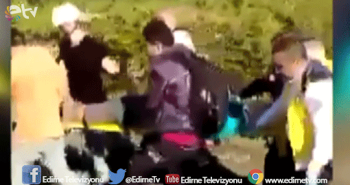 İKİ İŞÇİ GÖÇÜK ALTINDA KALDI